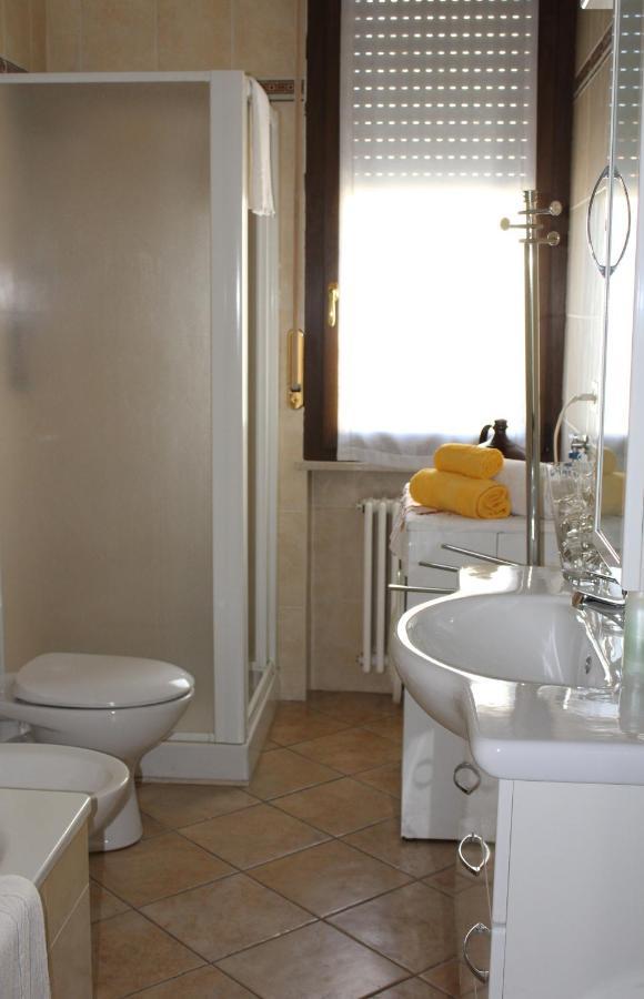 B. & B. Nabucco Bed and Breakfast Parma Buitenkant foto